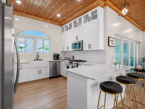Luxury Oceanfront Villa in Exuma - Ideal for Families and Groups